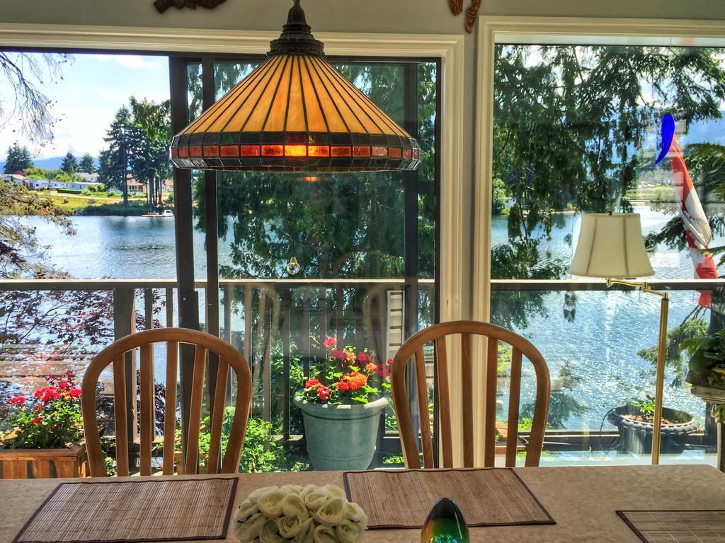 Long Lake Waterfront Bed And Breakfast Nanaimo Exterior foto