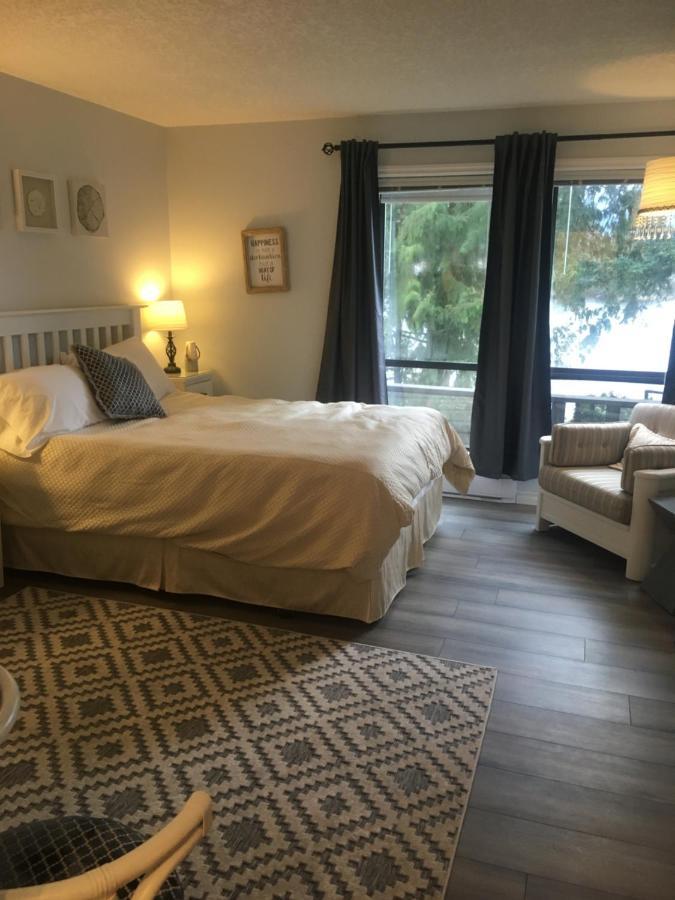 Long Lake Waterfront Bed And Breakfast Nanaimo Exterior foto